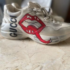 100% AUTHENTIC Gucci Rython sneaker with mouth print